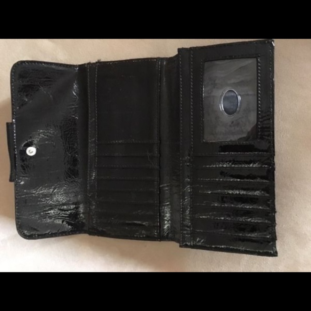 Guess wallet - Picture 2 of 4
